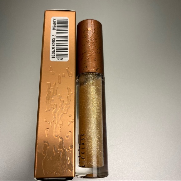 MAC “Out Of This Pearl” Lipglass - Picture 4 of 7